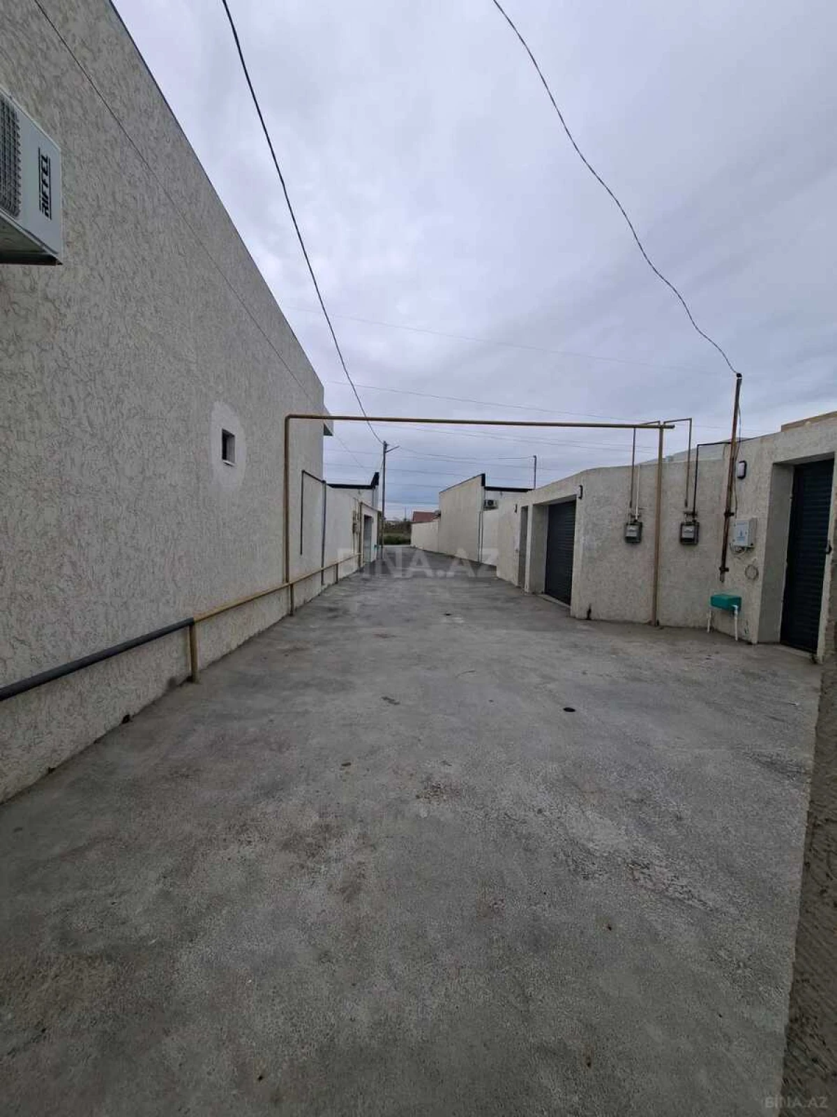 Satılır 4 otaqlı həyət evi 140 m²