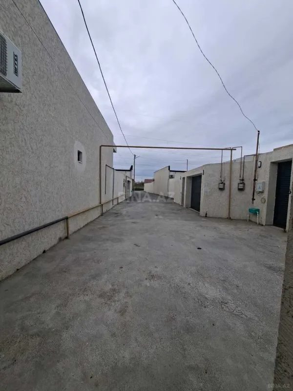 Satılır 4 otaqlı həyət evi 140 m²