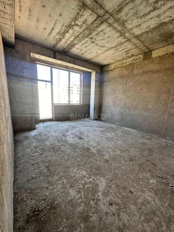 Satılır 3 otaqlı mənzil 130 m²