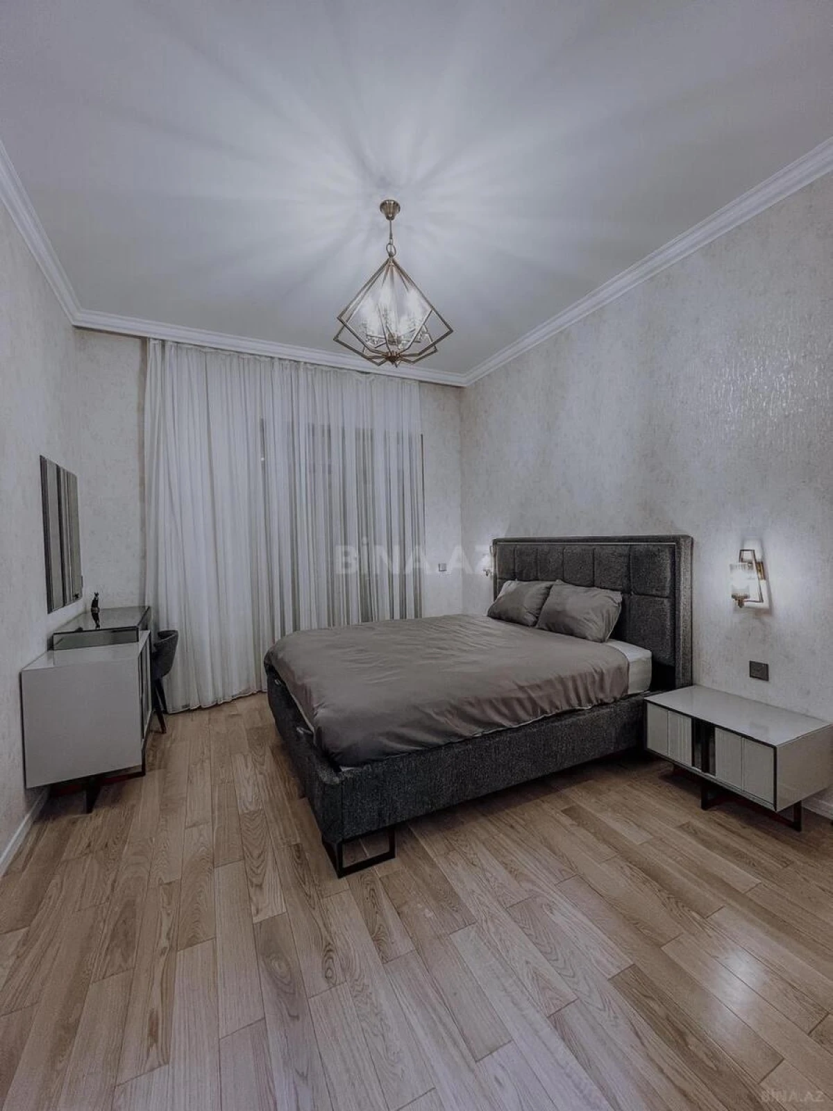 Kirayə verilir 2 otaqlı mənzil 65 m²