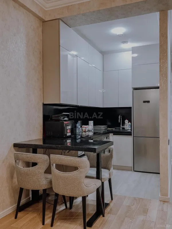 Kirayə verilir 2 otaqlı mənzil 65 m²
