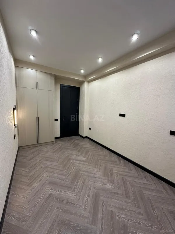 Satılır 3 otaqlı mənzil 143 m²