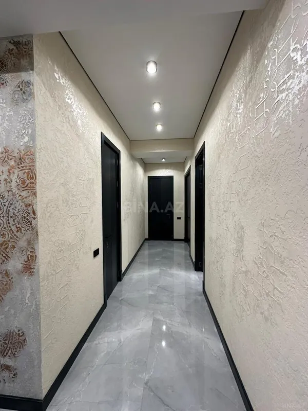 Satılır 3 otaqlı mənzil 143 m²