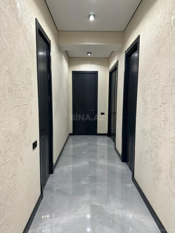 Satılır 3 otaqlı mənzil 143 m²