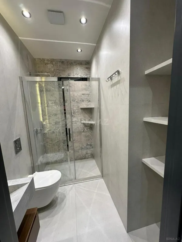 Satılır 3 otaqlı mənzil 143 m²