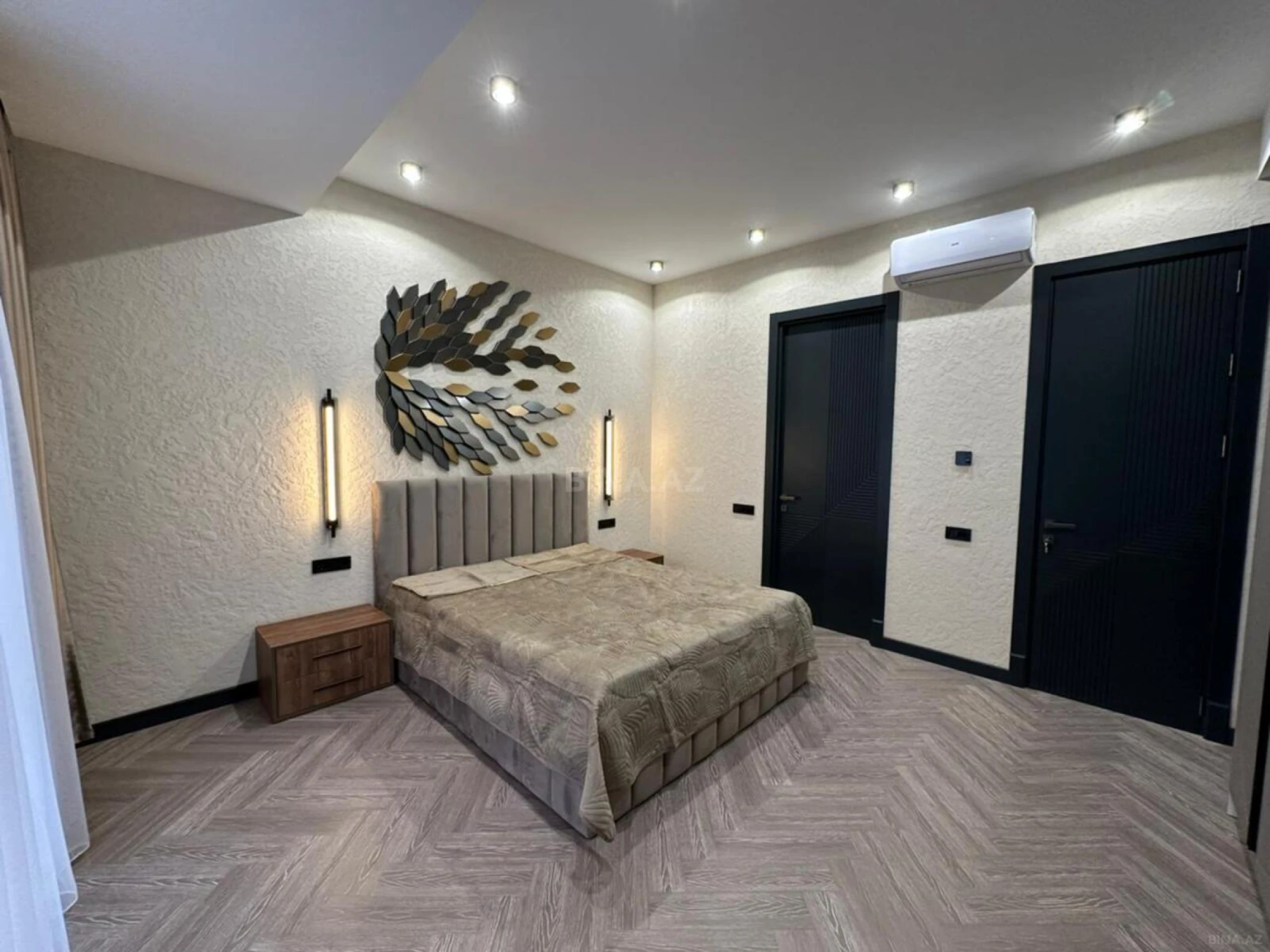 Satılır 3 otaqlı mənzil 143 m²