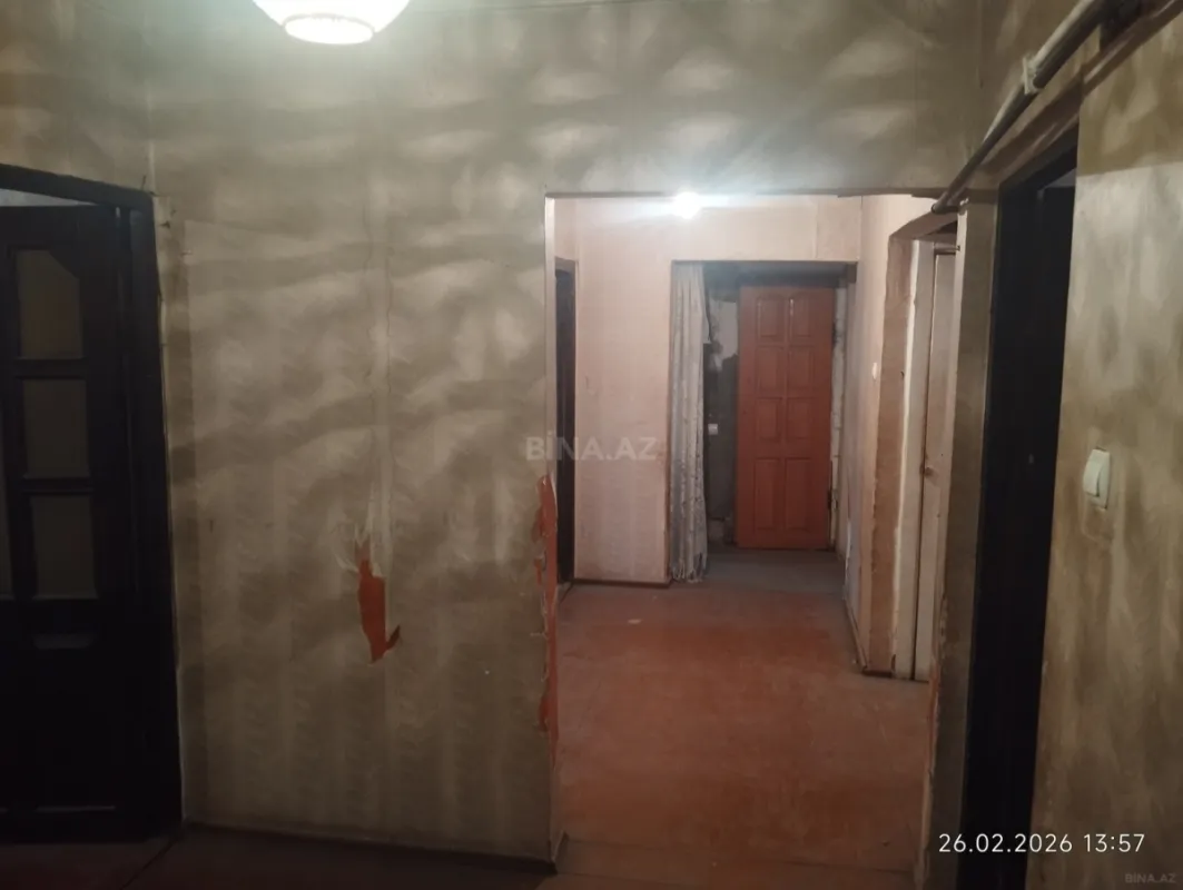 Satılır 5 otaqlı mənzil 100 m²