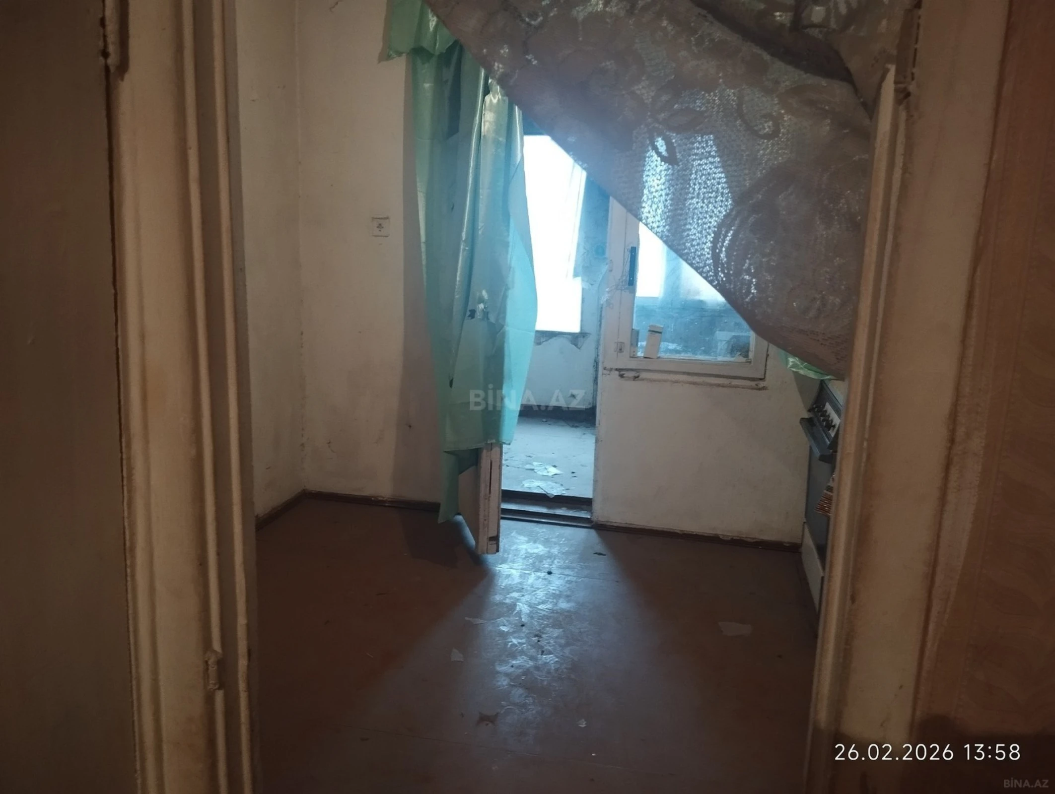 Satılır 5 otaqlı mənzil 100 m²