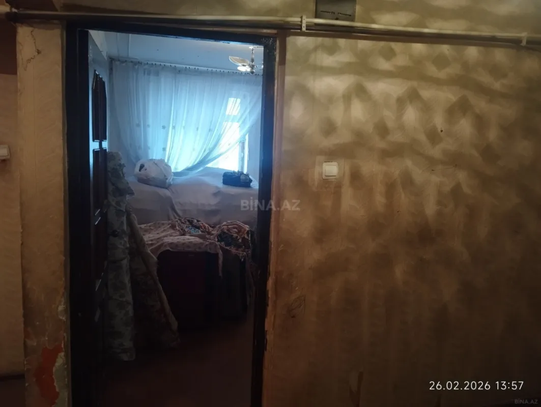 Satılır 5 otaqlı mənzil 100 m²