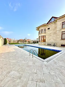 Kirayə verilir 9 otaqlı həyət evi 400 m²