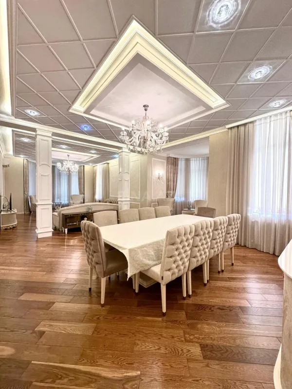 Kirayə verilir 9 otaqlı həyət evi 400 m²