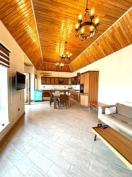 Kirayə verilir 9 otaqlı həyət evi 400 m²