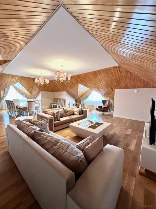 Kirayə verilir 9 otaqlı həyət evi 400 m²