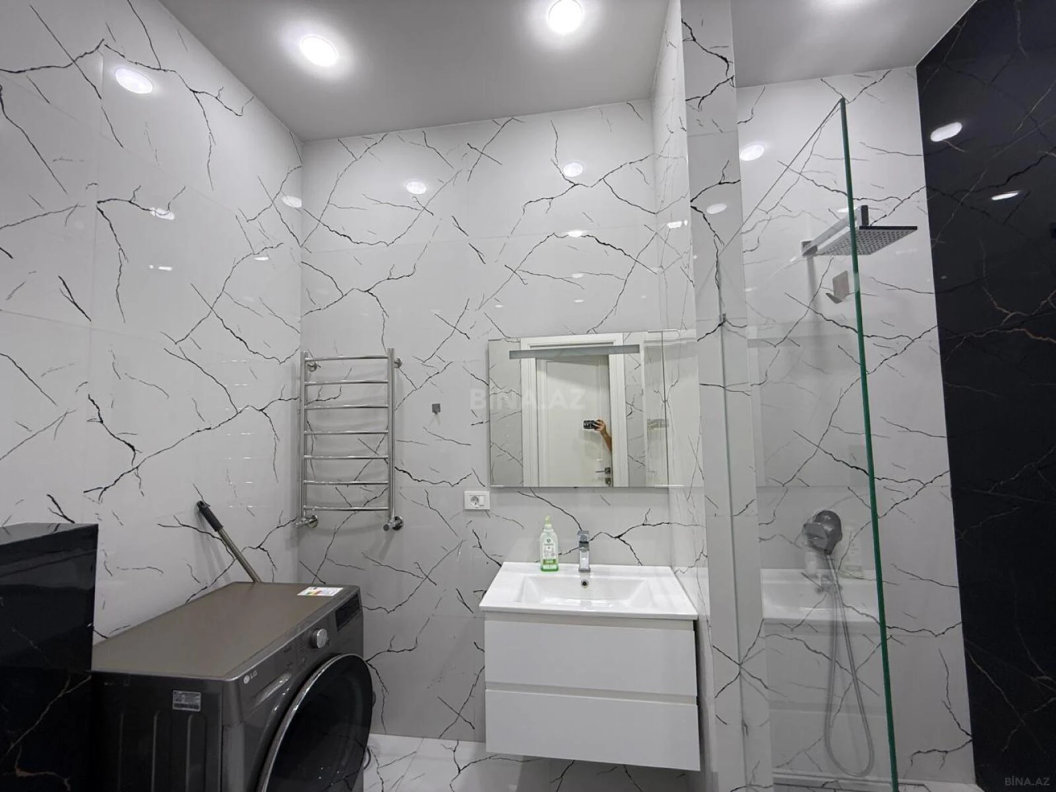 Kirayə verilir 2 otaqlı mənzil 77 m²