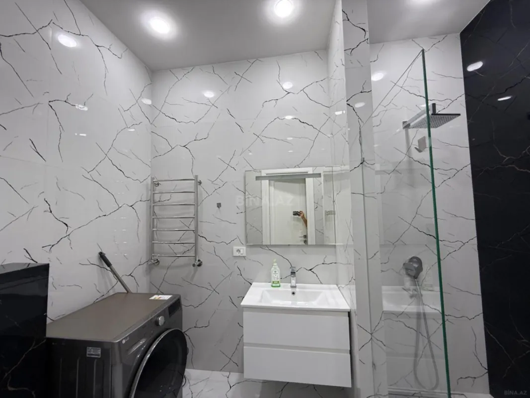 Kirayə verilir 2 otaqlı mənzil 77 m²