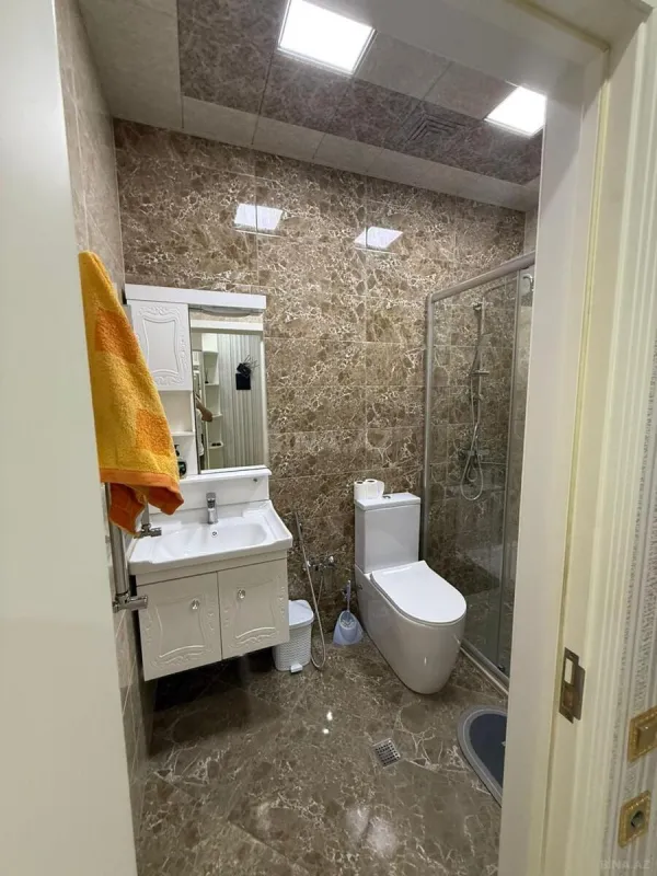 Satılır 2 otaqlı mənzil 81 m²