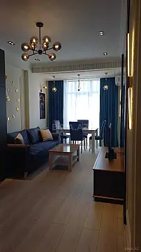 Kirayə verilir 2 otaqlı mənzil 66 m²