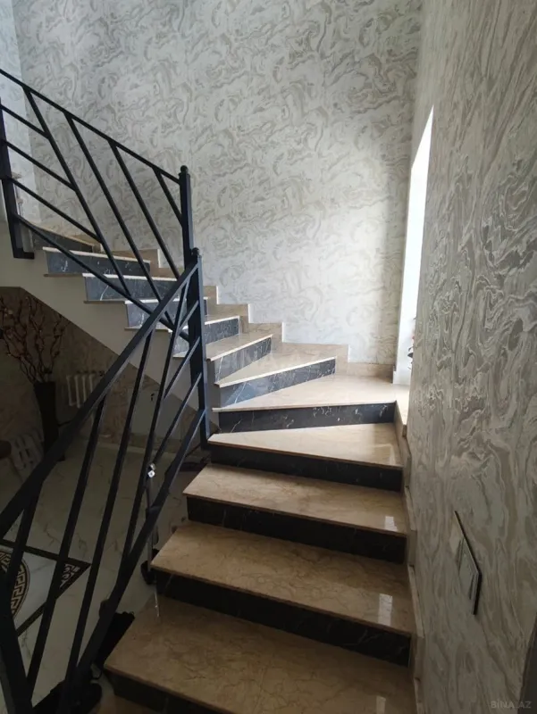 Satılır 4 otaqlı həyət evi 130 m²