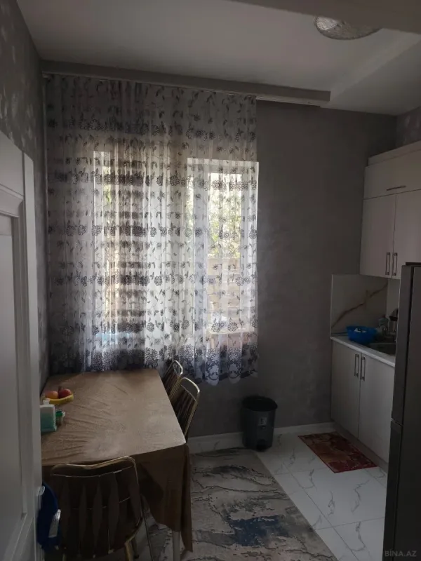 Satılır 4 otaqlı həyət evi 130 m²