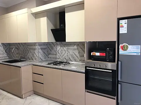 Kirayə verilir 2 otaqlı mənzil 100.3 m²
