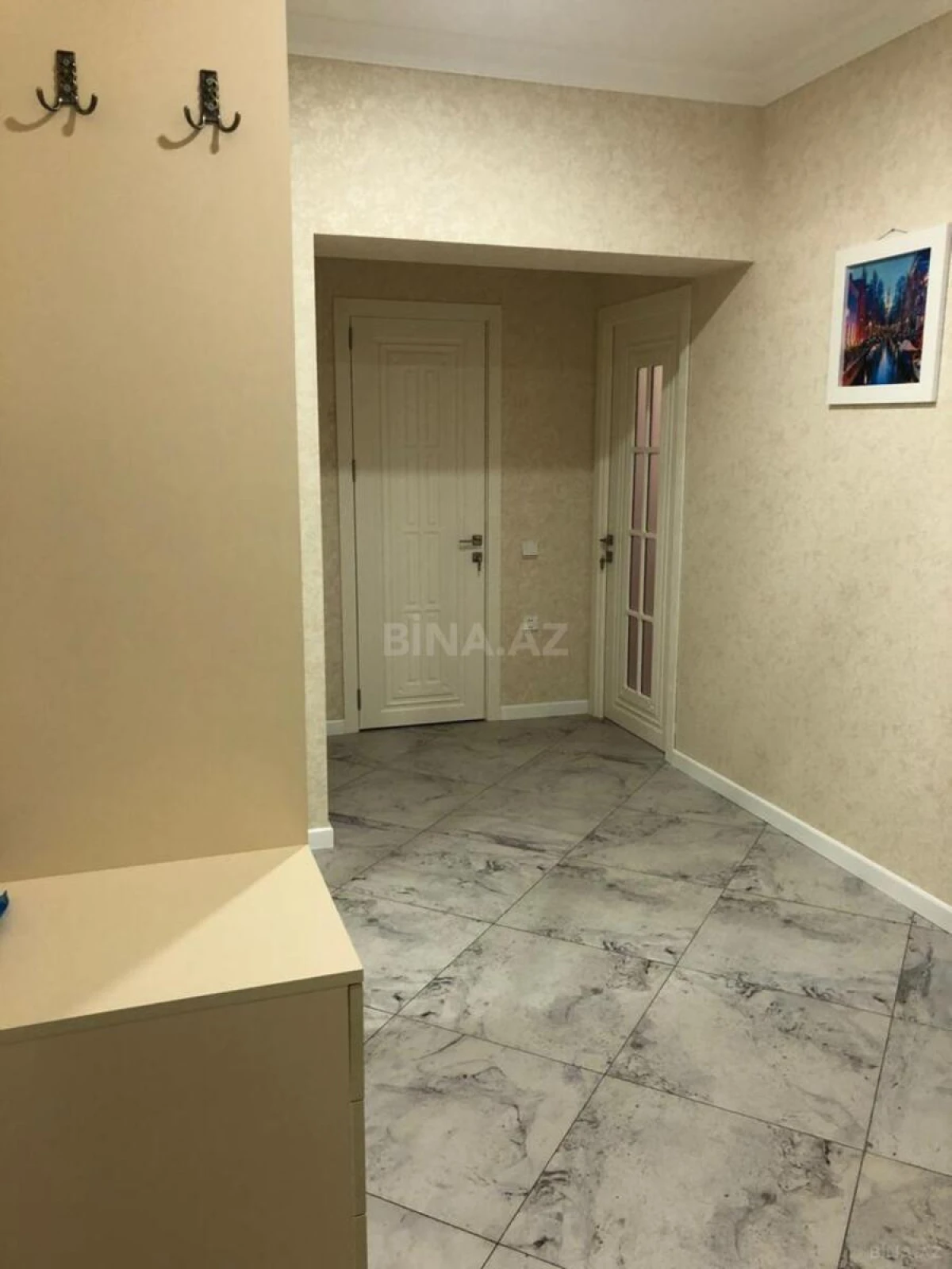 Kirayə verilir 2 otaqlı mənzil 100.3 m²