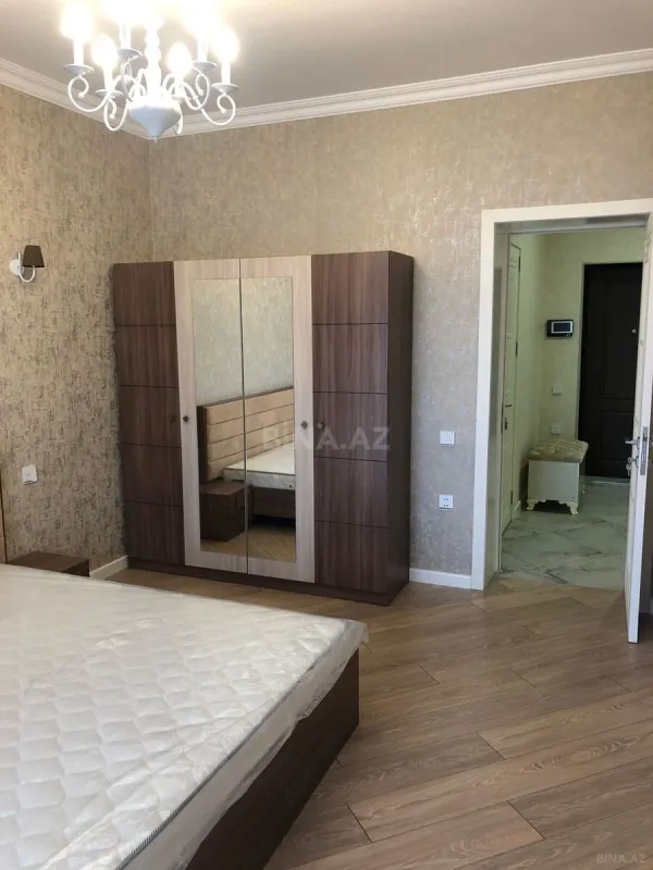 Kirayə verilir 2 otaqlı mənzil 100.3 m²