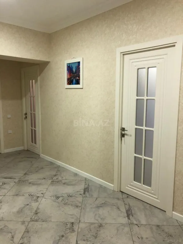 Kirayə verilir 2 otaqlı mənzil 100.3 m²