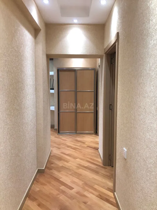 Satılır 3 otaqlı mənzil 115 m²