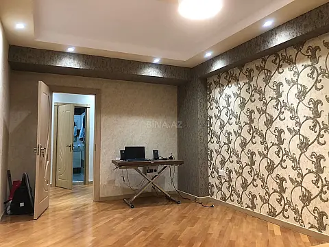Satılır 3 otaqlı mənzil 115 m²