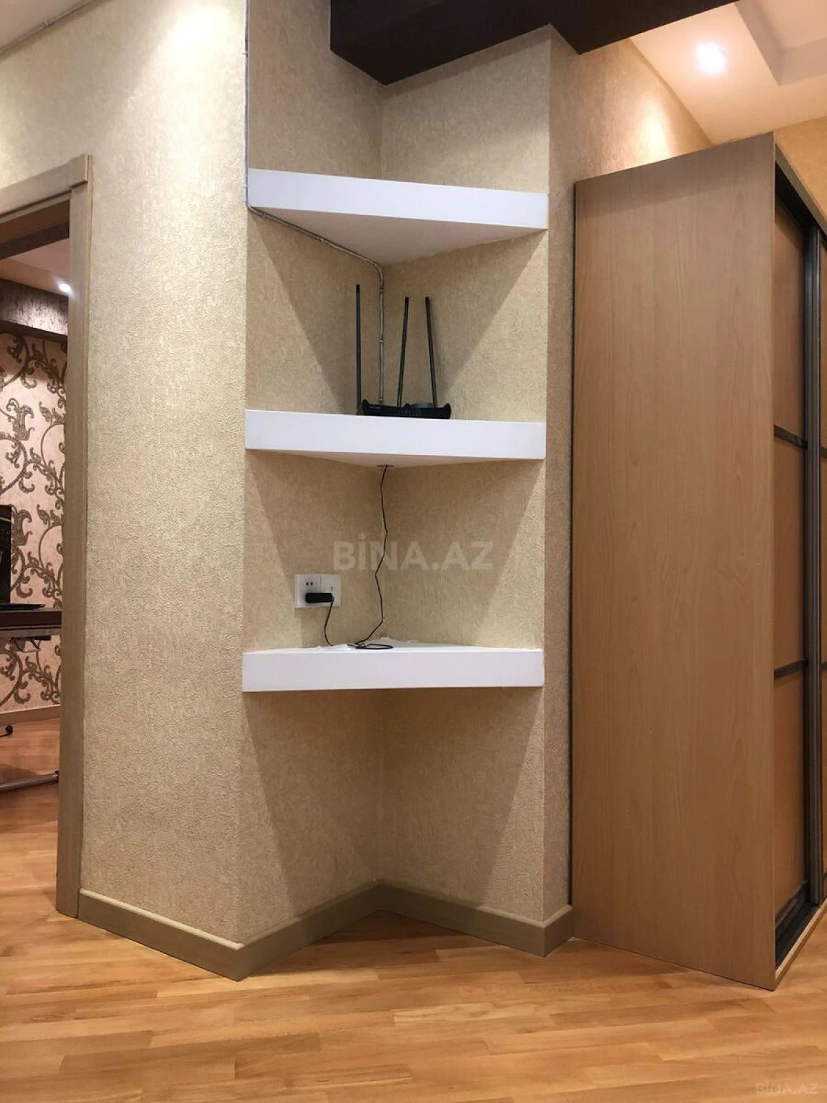 Satılır 3 otaqlı mənzil 115 m²
