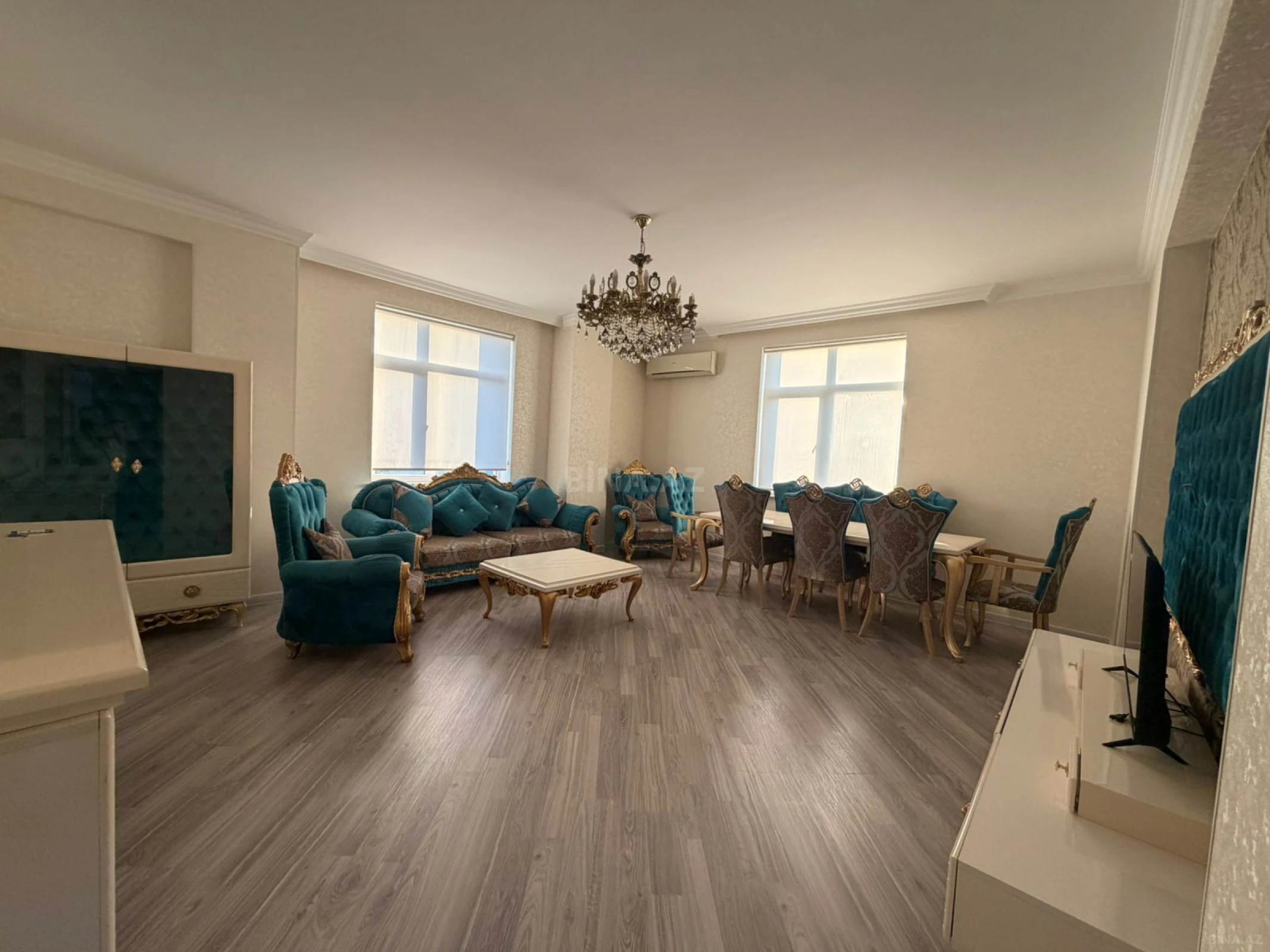 Kirayə verilir 3 otaqlı mənzil 150 m²