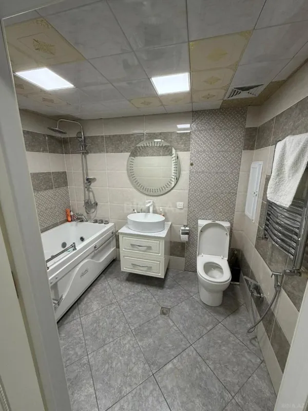 Satılır 2 otaqlı mənzil 63 m²