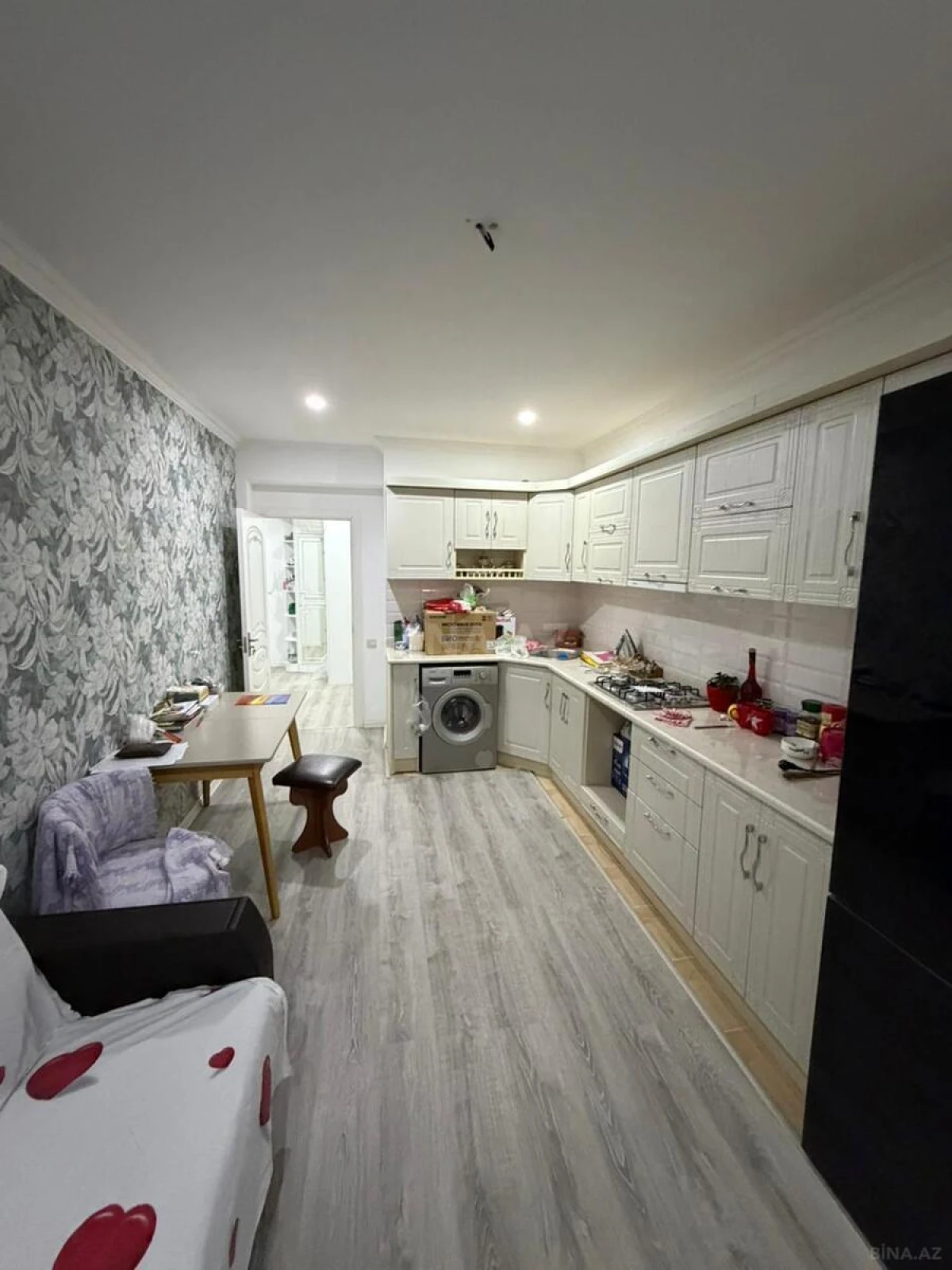 Satılır 2 otaqlı mənzil 63 m²