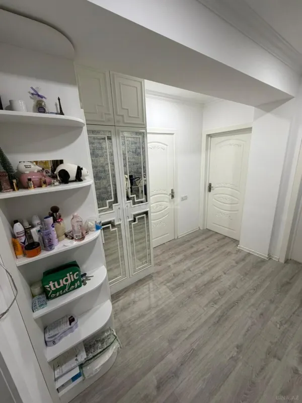 Satılır 2 otaqlı mənzil 63 m²