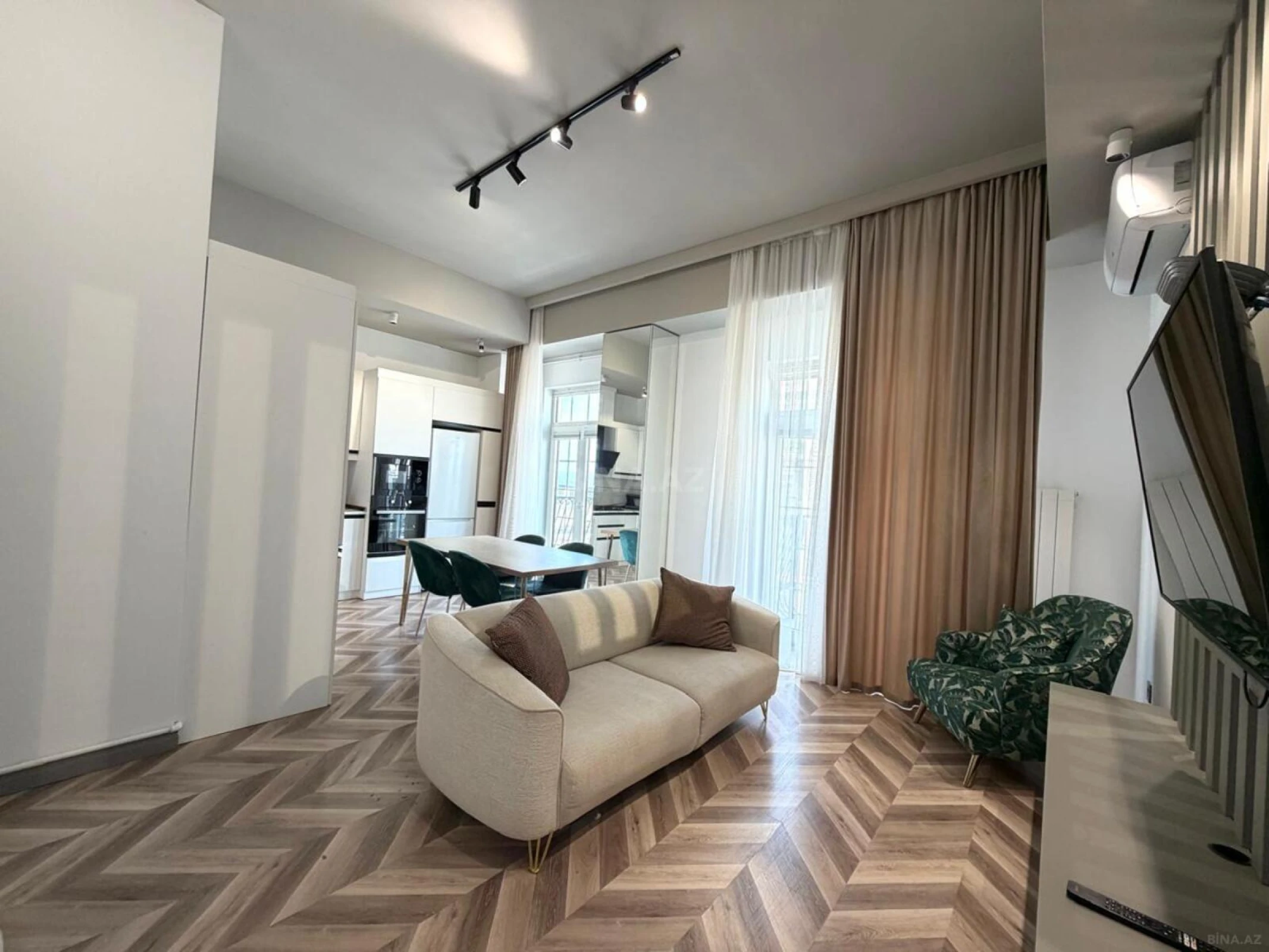 Kirayə verilir 2 otaqlı mənzil 70 m²