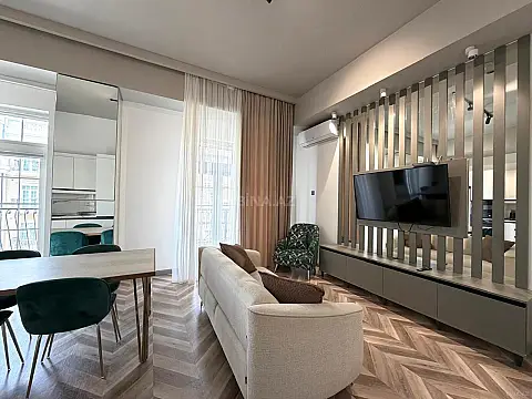 Kirayə verilir 2 otaqlı mənzil 70 m²