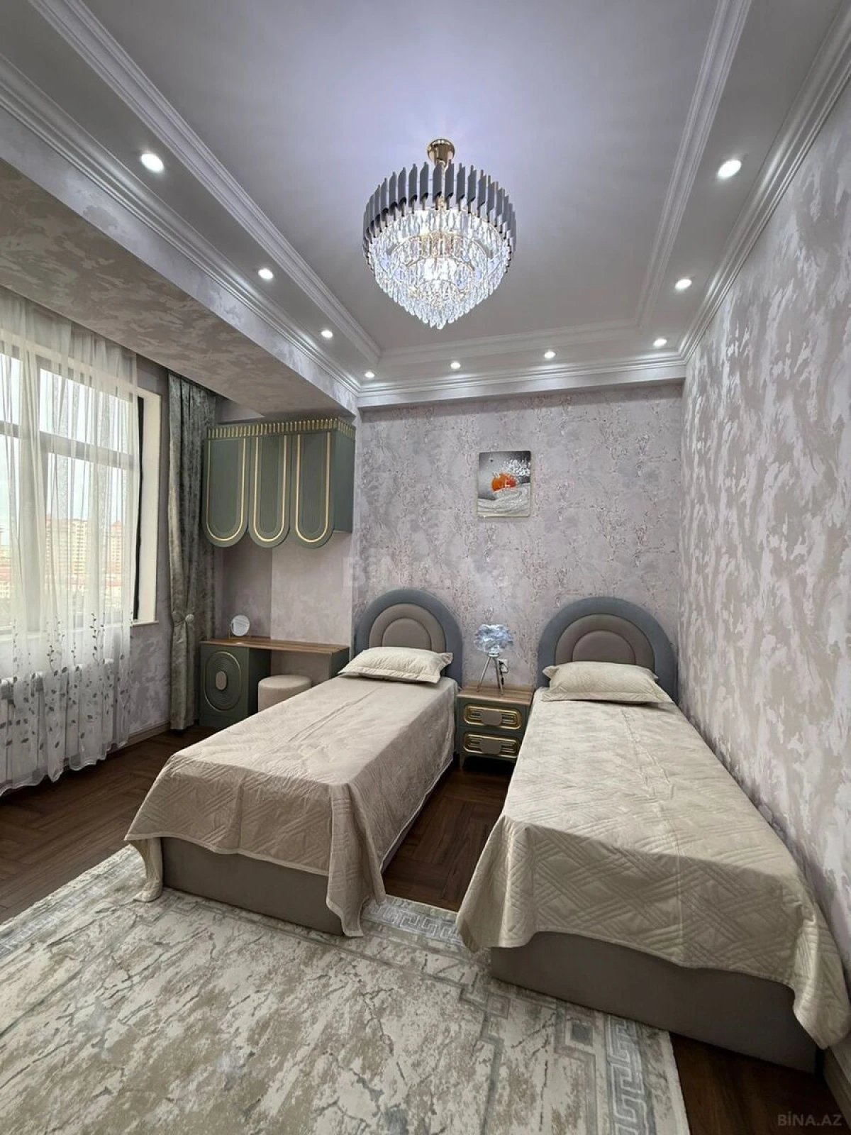 Satılır 3 otaqlı mənzil 127 m²