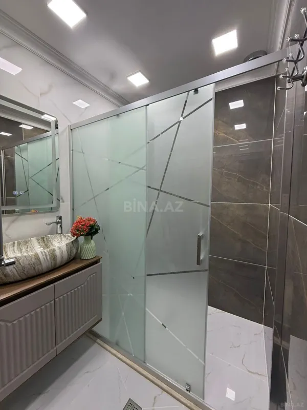 Satılır 3 otaqlı mənzil 127 m²