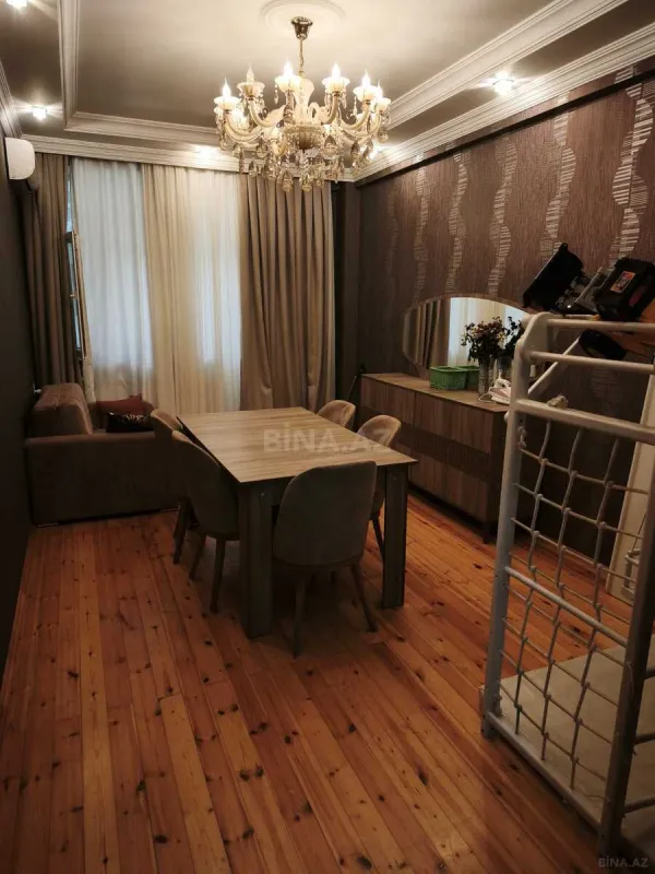 Satılır 3 otaqlı mənzil 93 m²