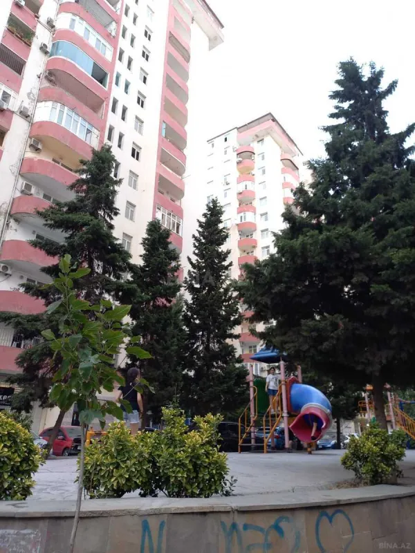 Kirayə verilir 3 otaqlı mənzil 103 m²