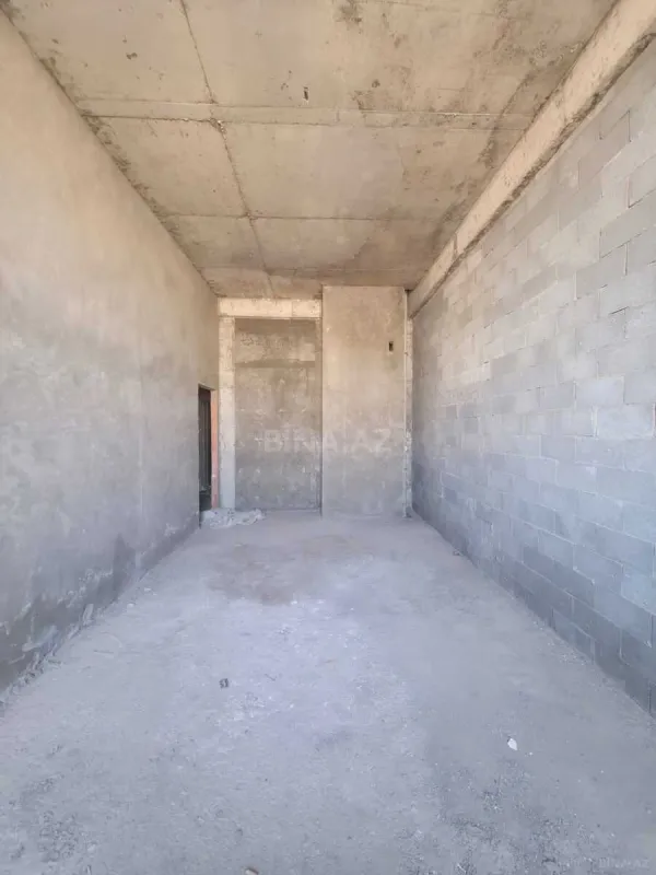 Satılır 3 otaqlı mənzil 122 m²