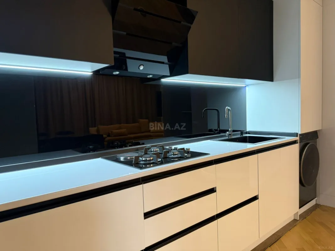 Kirayə verilir 2 otaqlı mənzil 80 m²