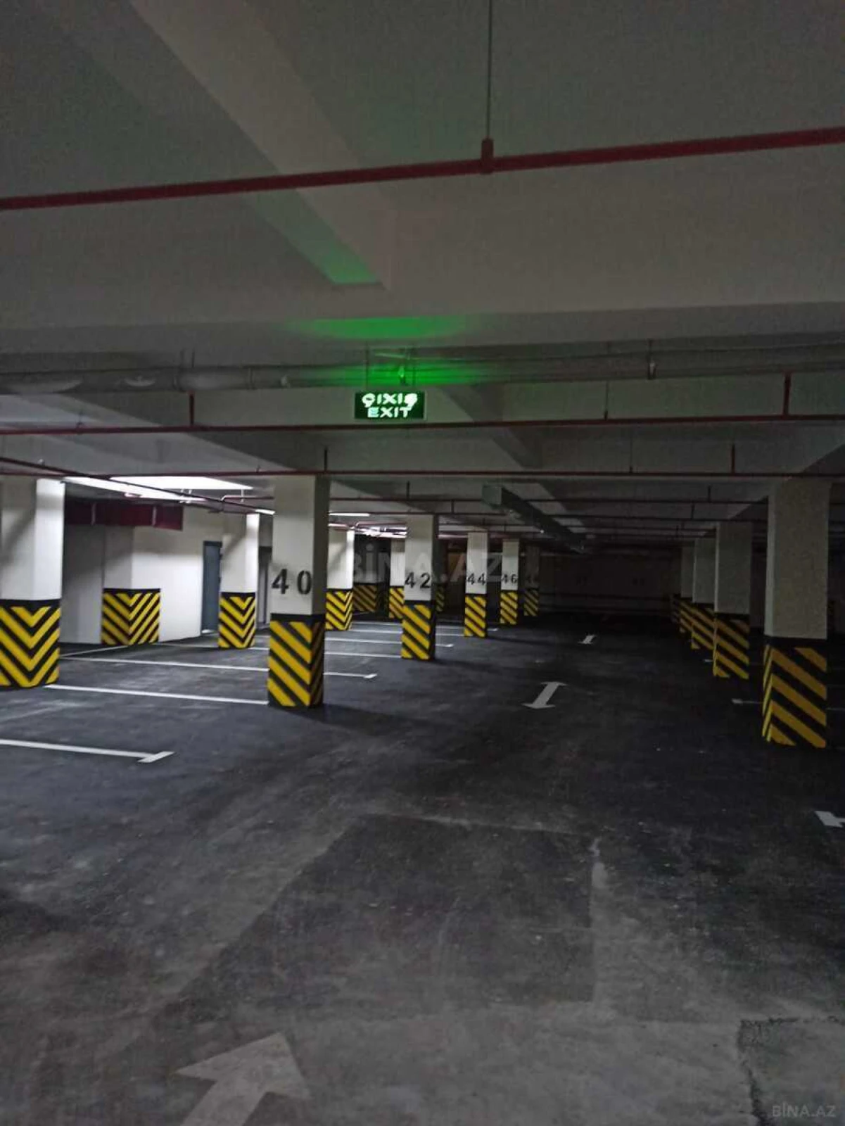 Satılır 3 otaqlı mənzil 145 m²