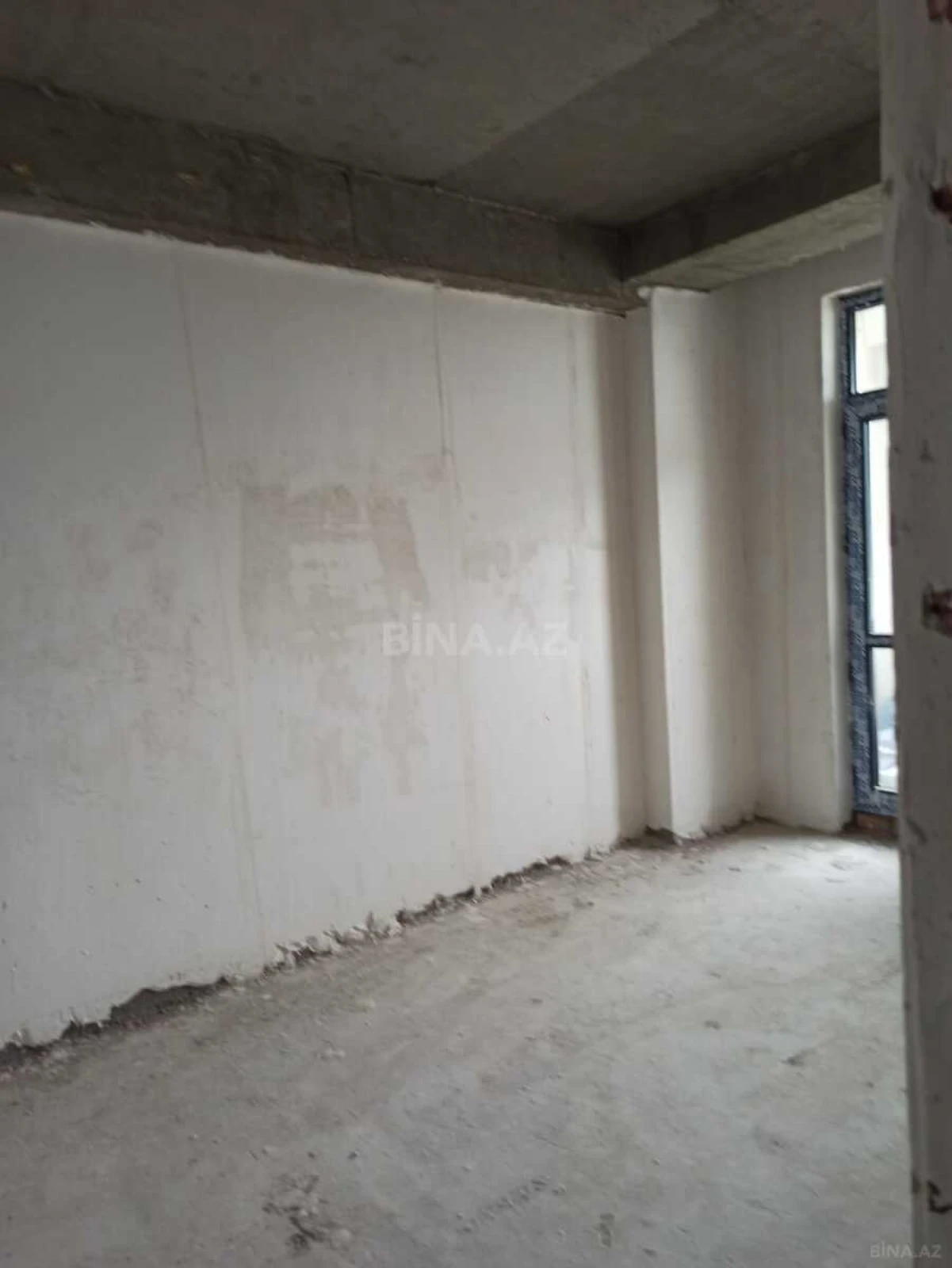 Satılır 3 otaqlı mənzil 145 m²