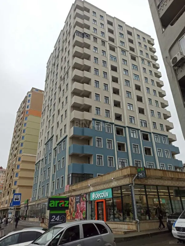Satılır 3 otaqlı mənzil 145 m²