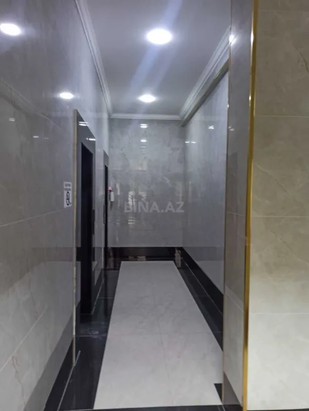 Satılır 3 otaqlı mənzil 145 m²