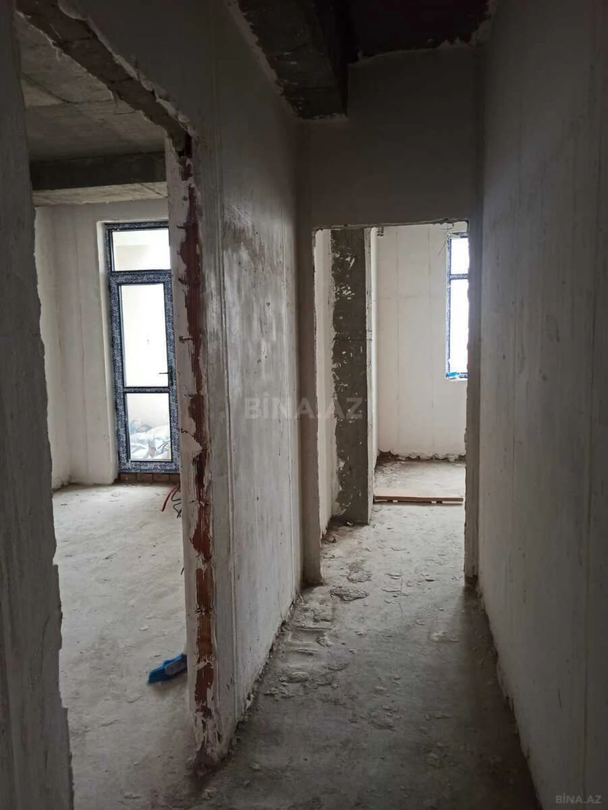 Satılır 3 otaqlı mənzil 145 m²