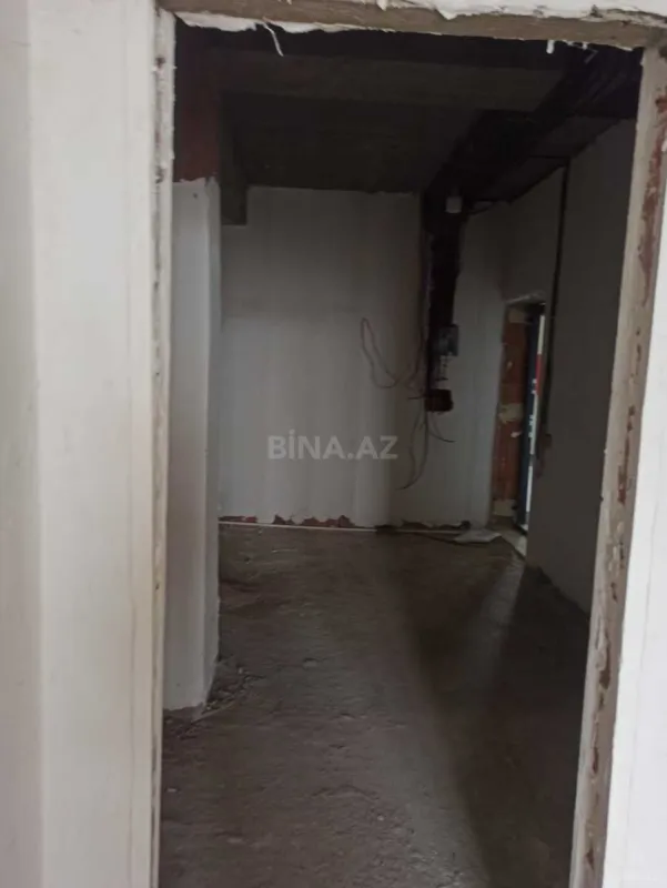 Satılır 3 otaqlı mənzil 145 m²