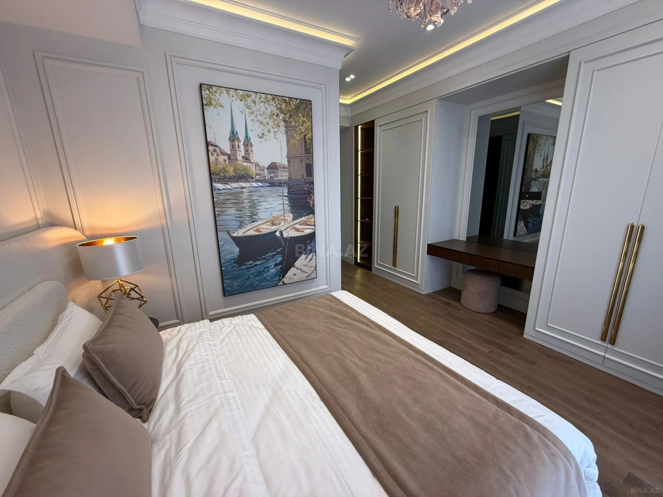 Satılır 3 otaqlı mənzil 124 m²