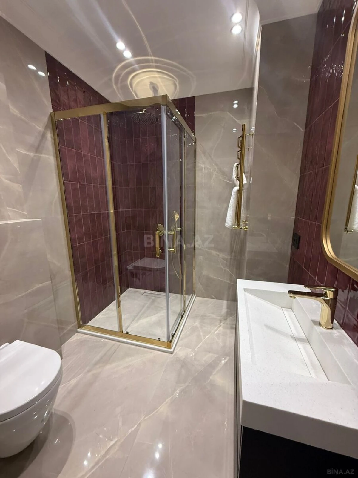 Satılır 3 otaqlı mənzil 124 m²